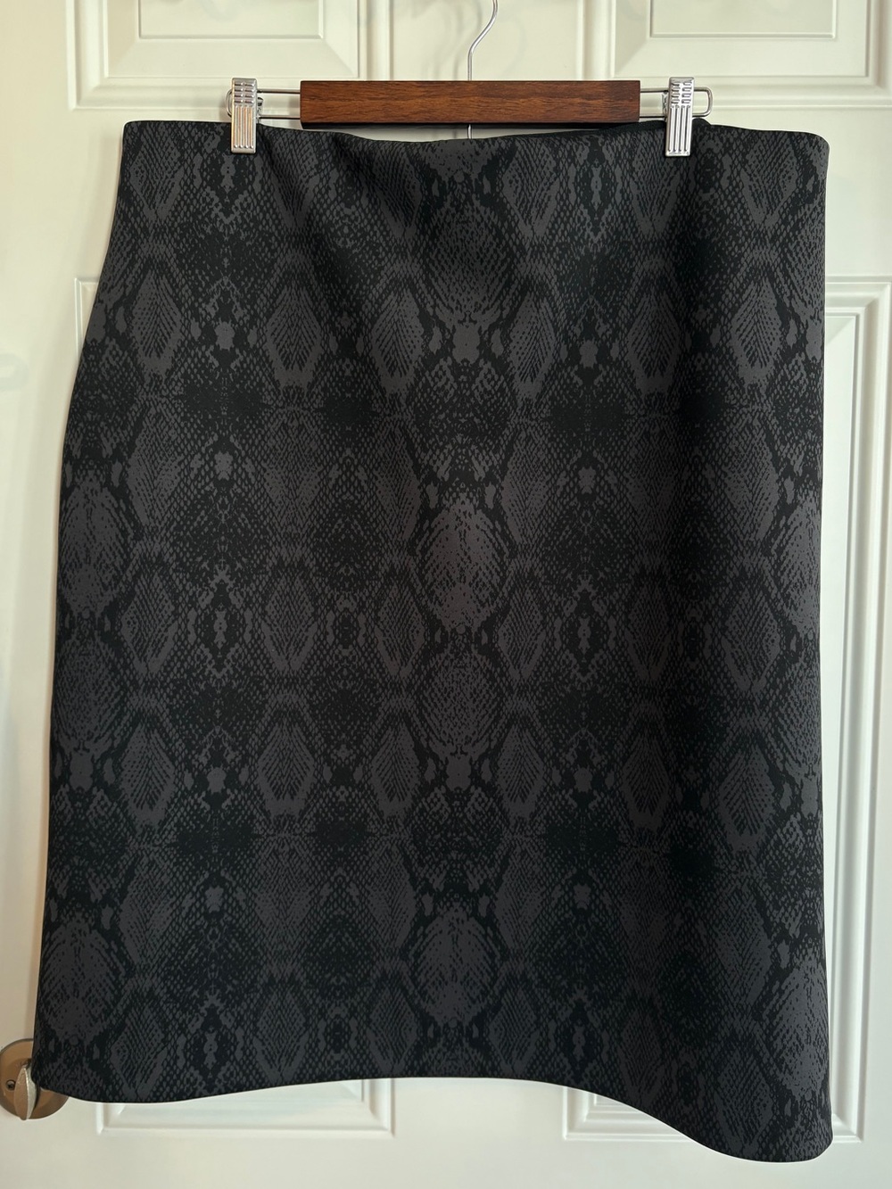 Evri Snake Skin Stretch Pull On Skirt